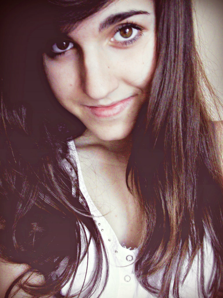 Omomo ;**
