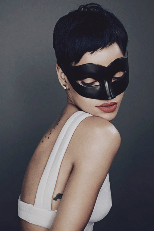 OPISY - RIHANNA 