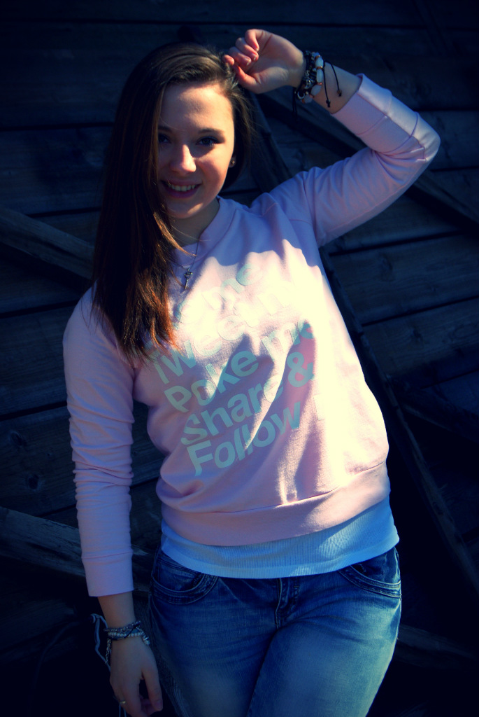 Follow me . 