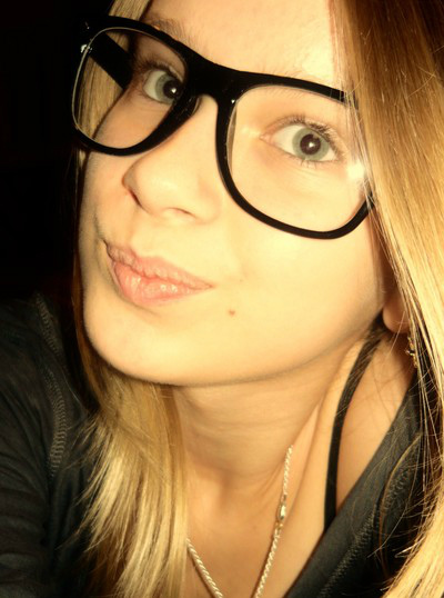 ja wredna suka, spie.