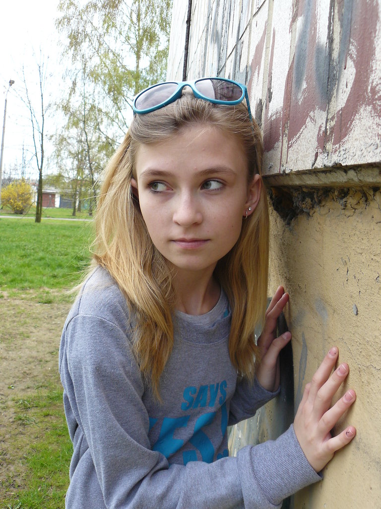 stare ;3