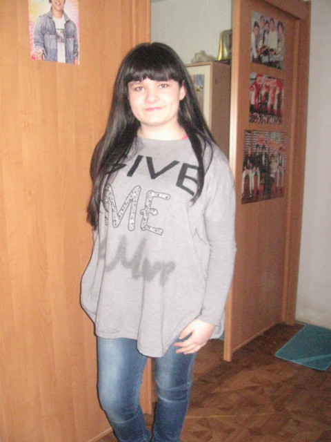 Omomo *>*