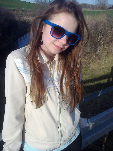 Wam . ;*