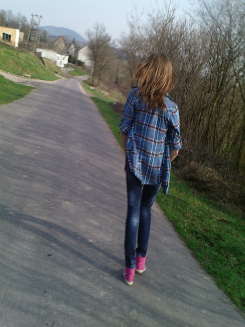 Dobrze jest i przed siebie :)
