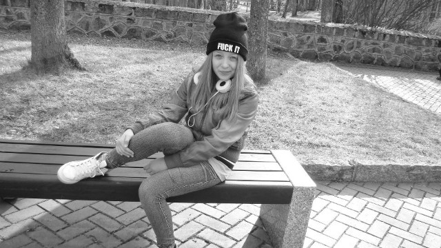 Feel this Moment . [[ . ! . ]] 