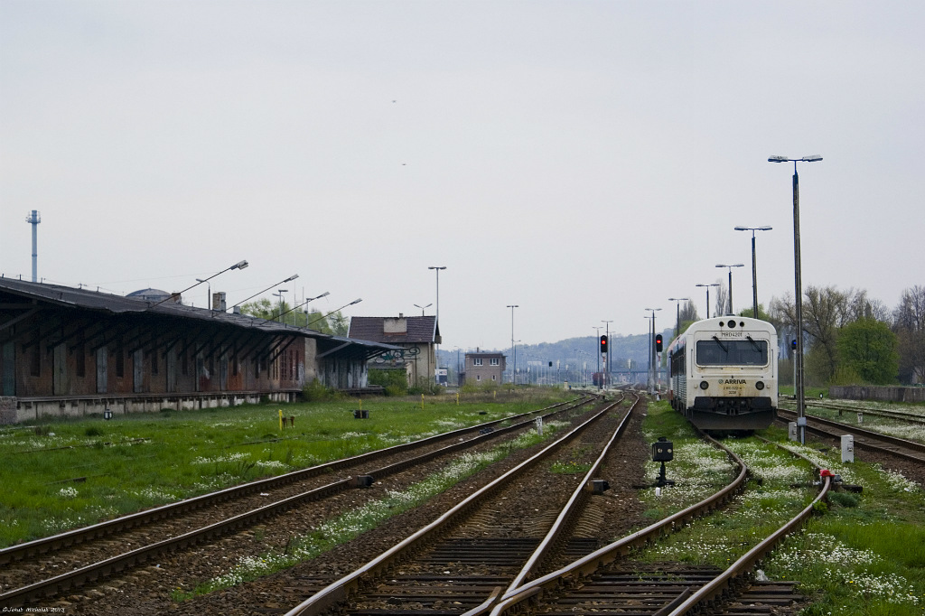352.