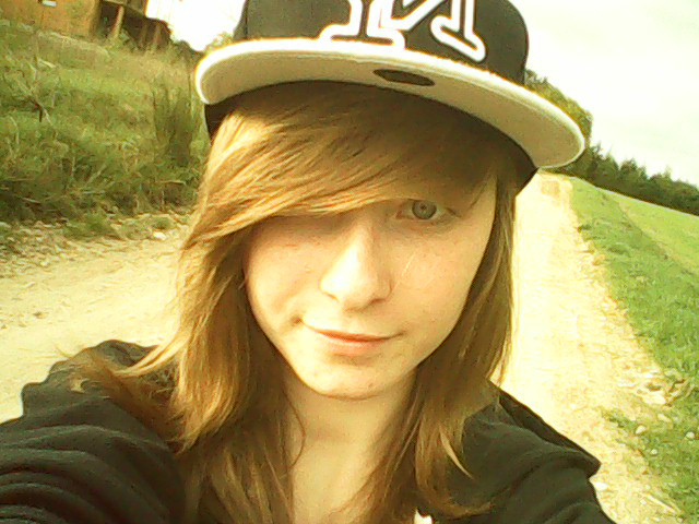 UHU. :O