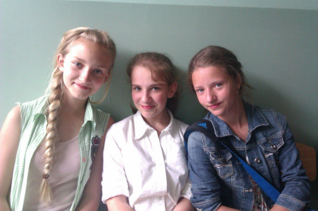 z nimi ;* 