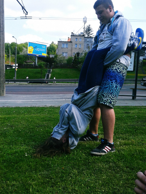nie wiem co oni robia