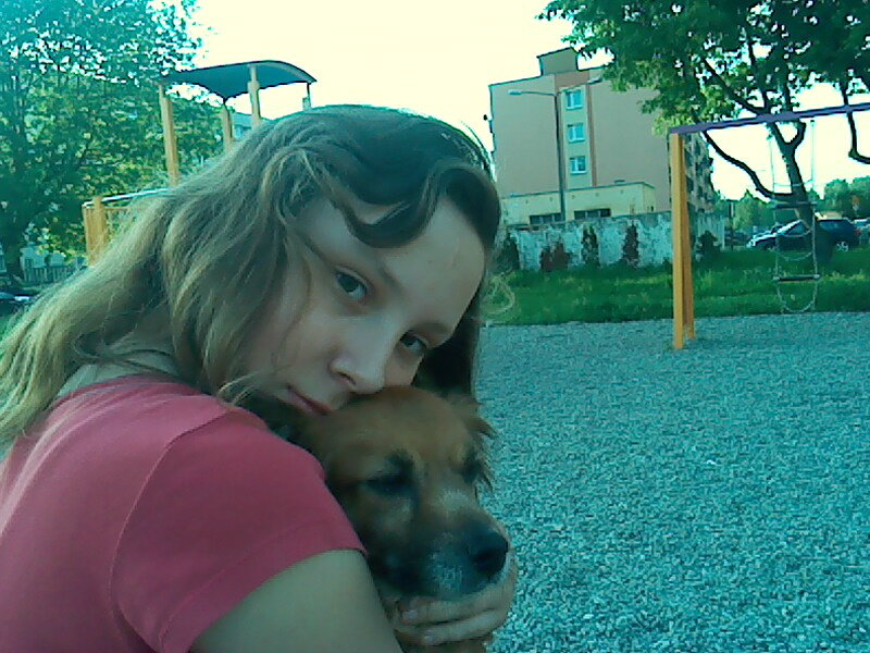 inna koleanka z jej psem azom 