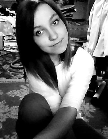 chujowo.