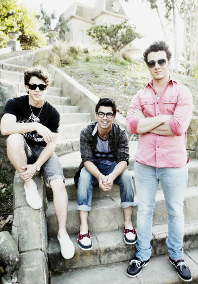 Jonas Brothers.