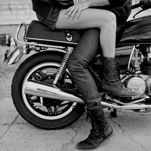 Bad girl/ 1 . 