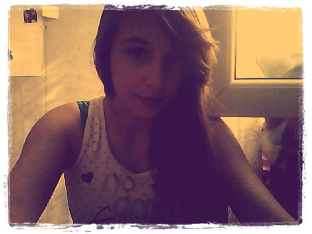 ,mnhbgfds