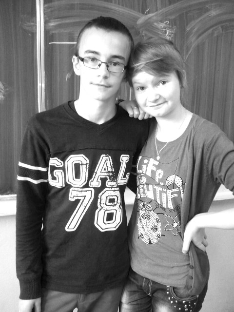 Hyhy < 33