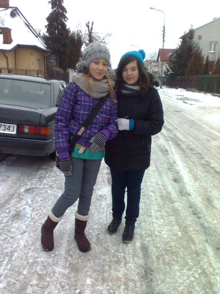 Z Natali < 33 