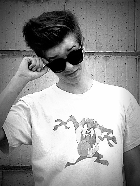 nudno mi ;? 
