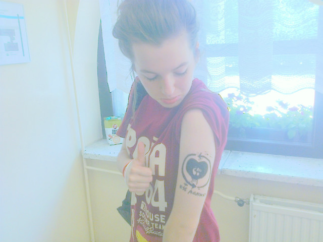 RISE AGAINST