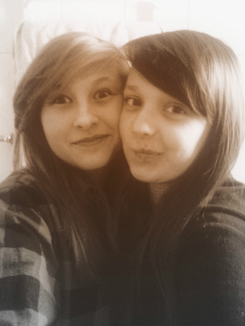 2. Kocham ;**
