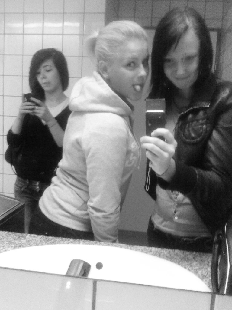 dziuubki ; * .