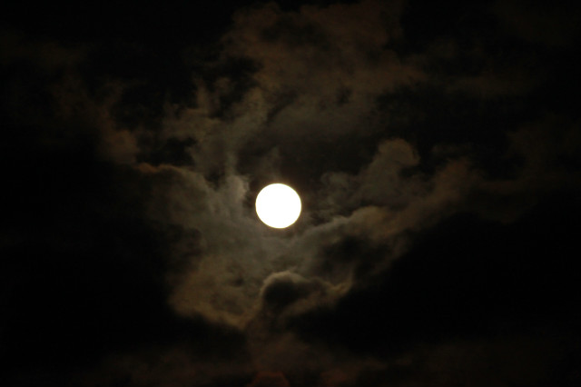 The lunar tune