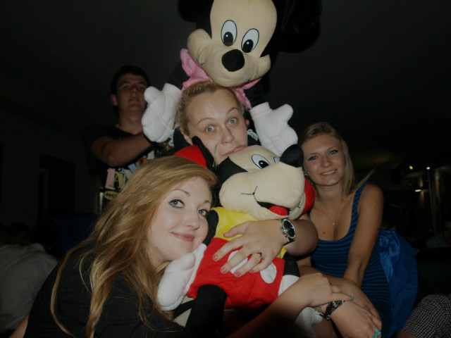 18 Natii :* 