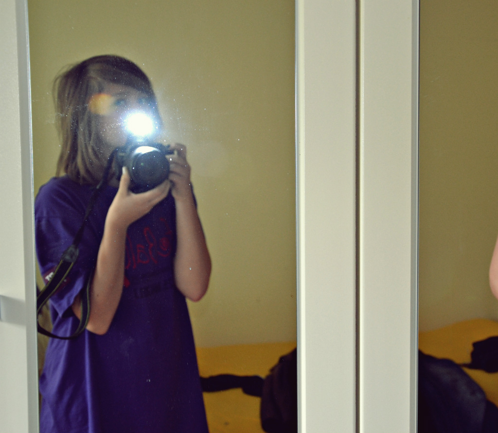 w bruuudnym lustrze u kuzynki :*