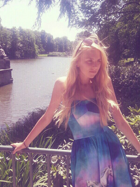 Warszawa *-* 