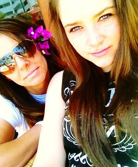 Z Mami:** w Hiszpani :**