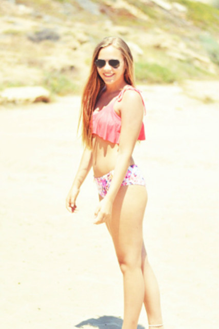 32 (BEAACH YO)