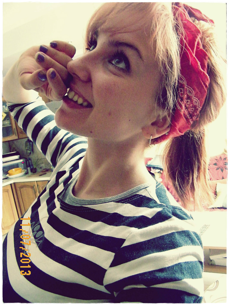 V!cky.Vamp!re.Is.A.Porcelan.Doll