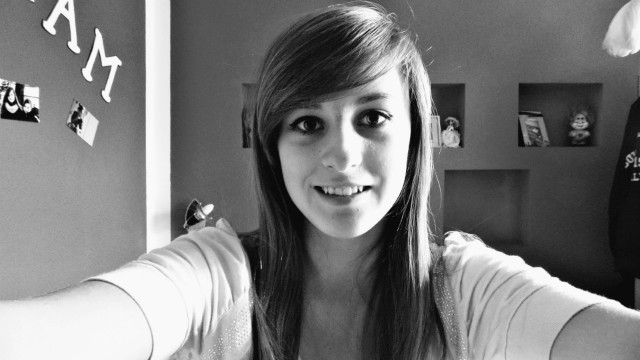 yj yciem :*