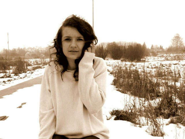 stare.