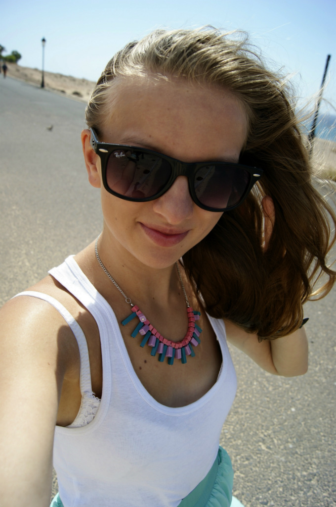 blondynka na wakacjach