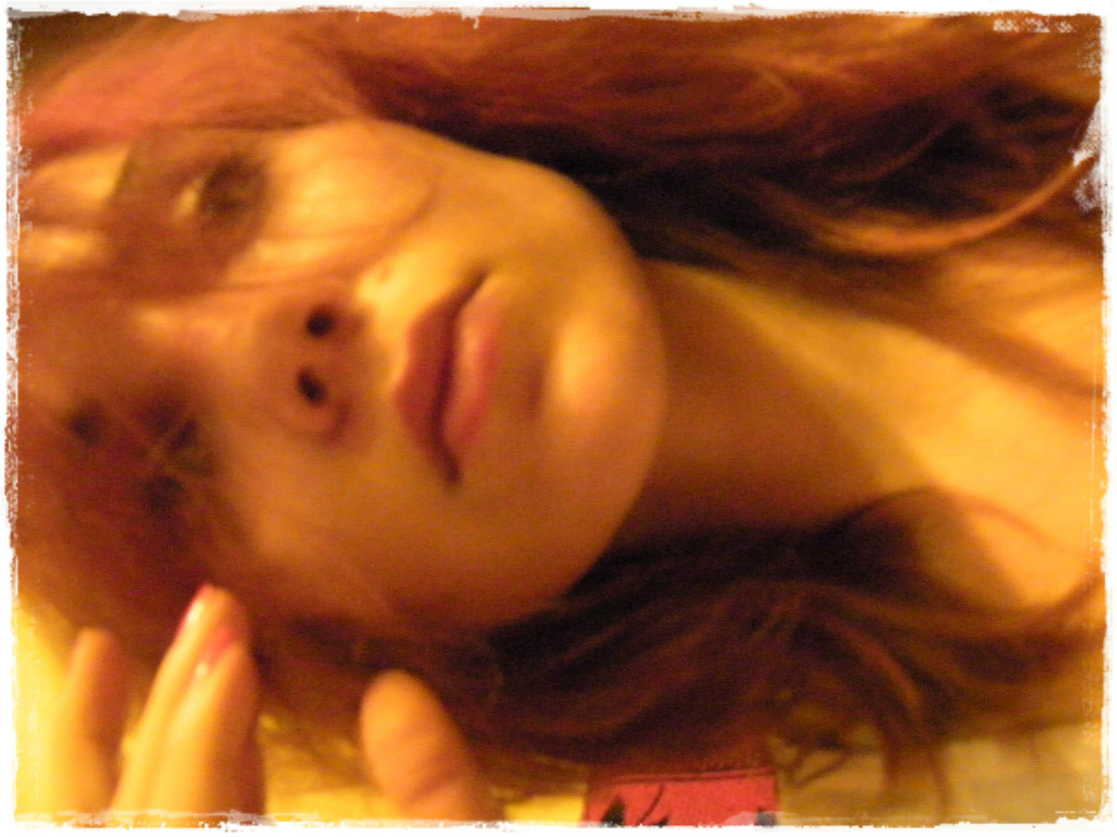 V!cky.Vamp!re.Is.A.Porcelan.Doll