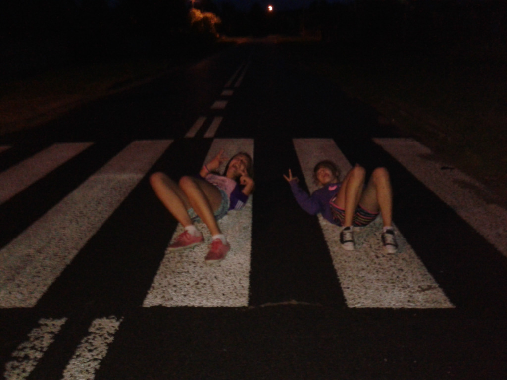 Tsknie . ;  c