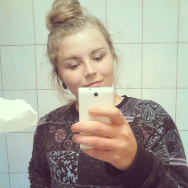 fgthjk