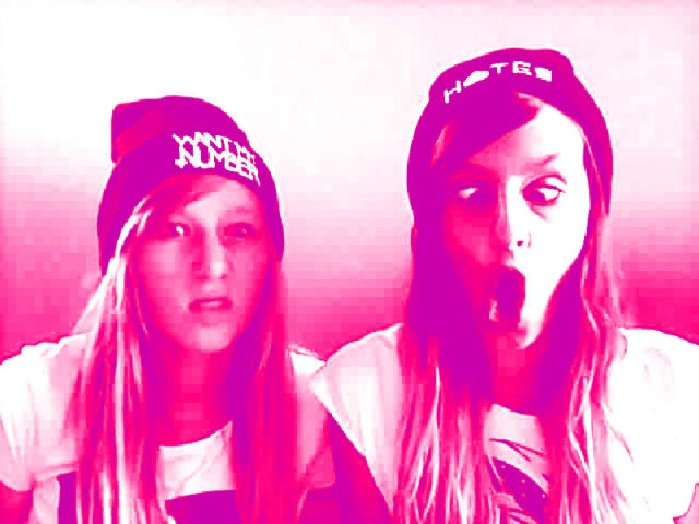haahahahah Swag na bloggerki ;xx