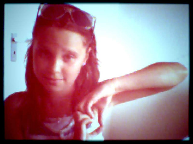 Stareee :(