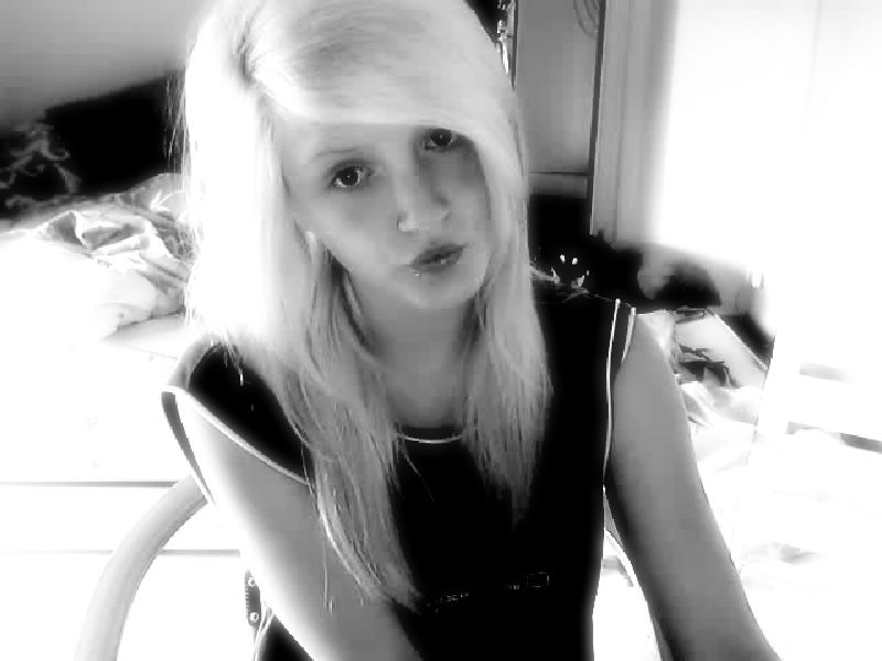 nuda ;3