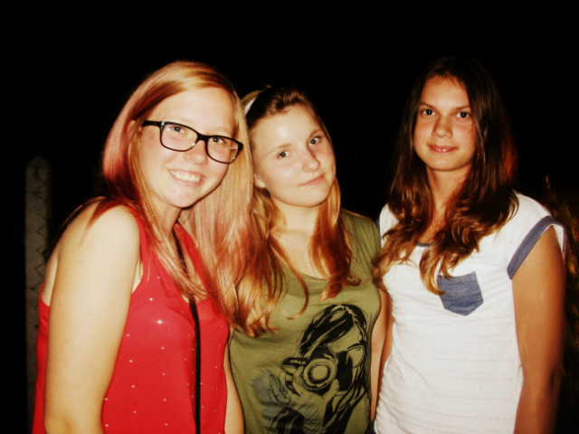 Omomom urodzinowo : ** < 33 