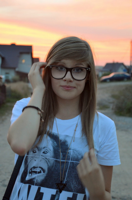 SALUTUUUUUUUUUUUUUUUUUJ