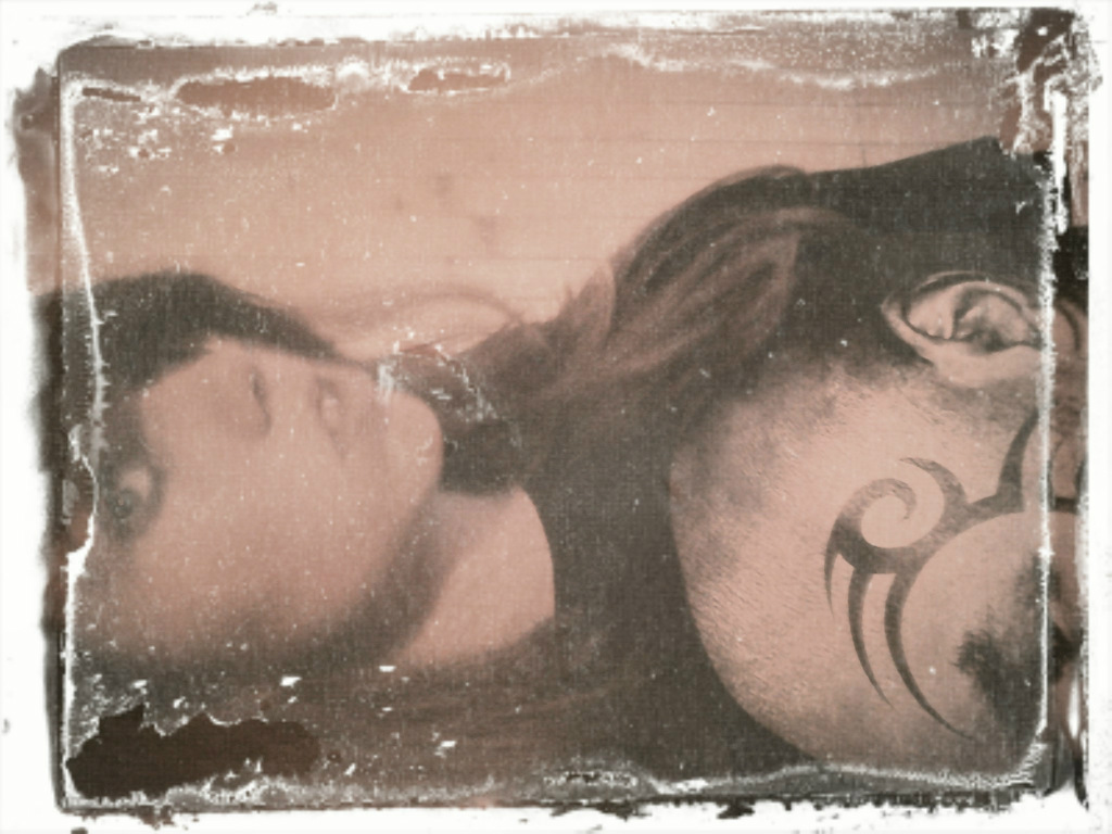 le ;x