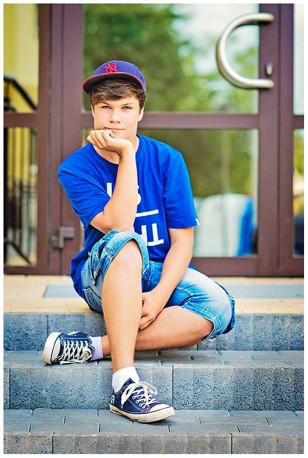 siedz na schodach 