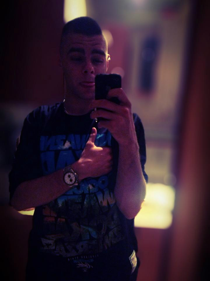 jest chujowo