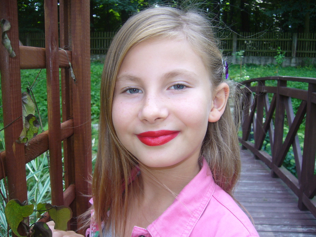 Szmineczka ito CZERWONA