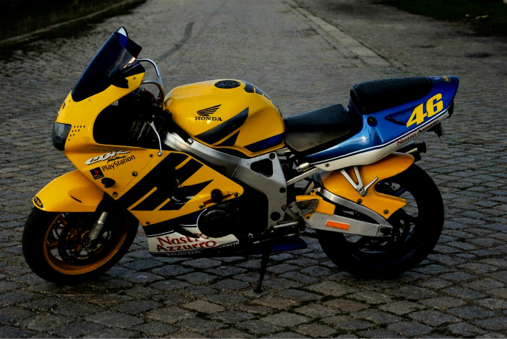 Honda CBR 900RR