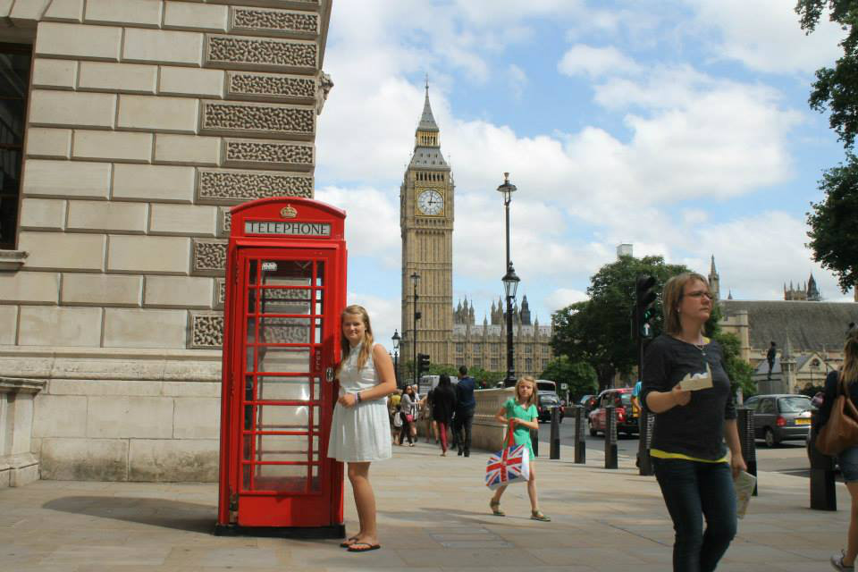 LONDON ;*