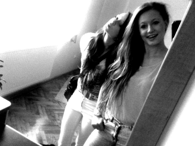 staaare . :>