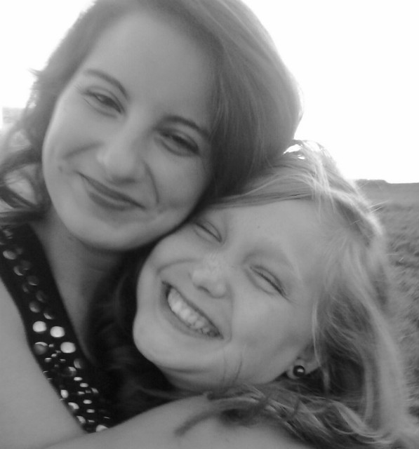 Hug & smilee